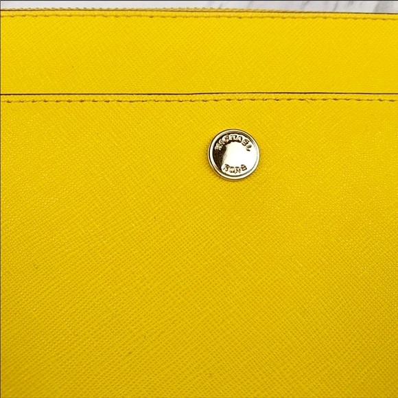 Michael Kors Greenwich Leather Clutch - Picture 3 of 11